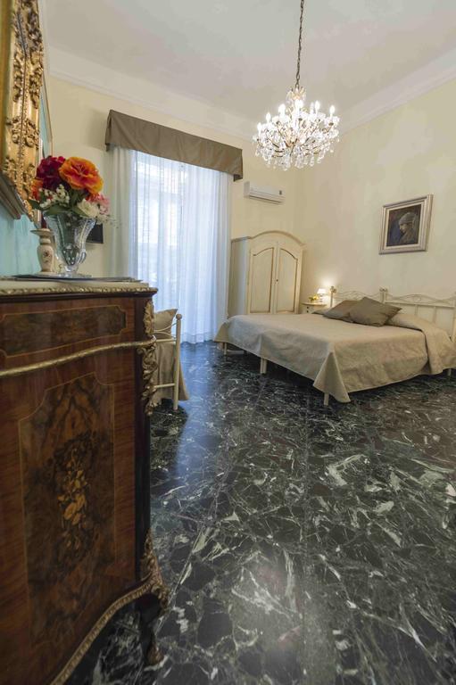 B&B Residenza Via Dei Mille Napoli Exterior foto