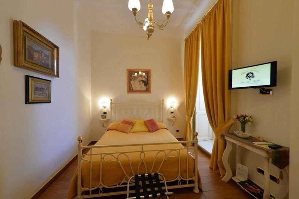 B&B Residenza Via Dei Mille Napoli Exterior foto